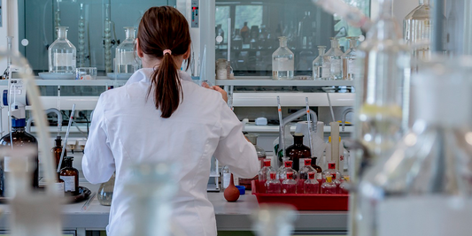 Autoclaves de Laboratorio: Elementos Esenciales para la Esterilización en Investigación y Ciencia.